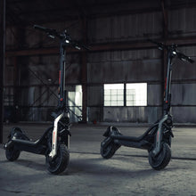 Load image into Gallery viewer, SEGWAY GT3 PRO SUPERSCOOTER.
