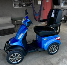 Load image into Gallery viewer, Mobility Scooter Rental | PRIDE BAJA RAPTOR 2.
