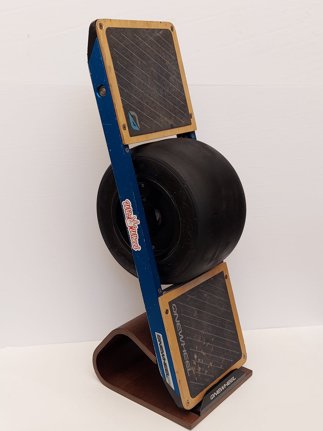 Own a piece of Onewheel history with this mint Onewheel Version1 w/ only 200 miles!  #76